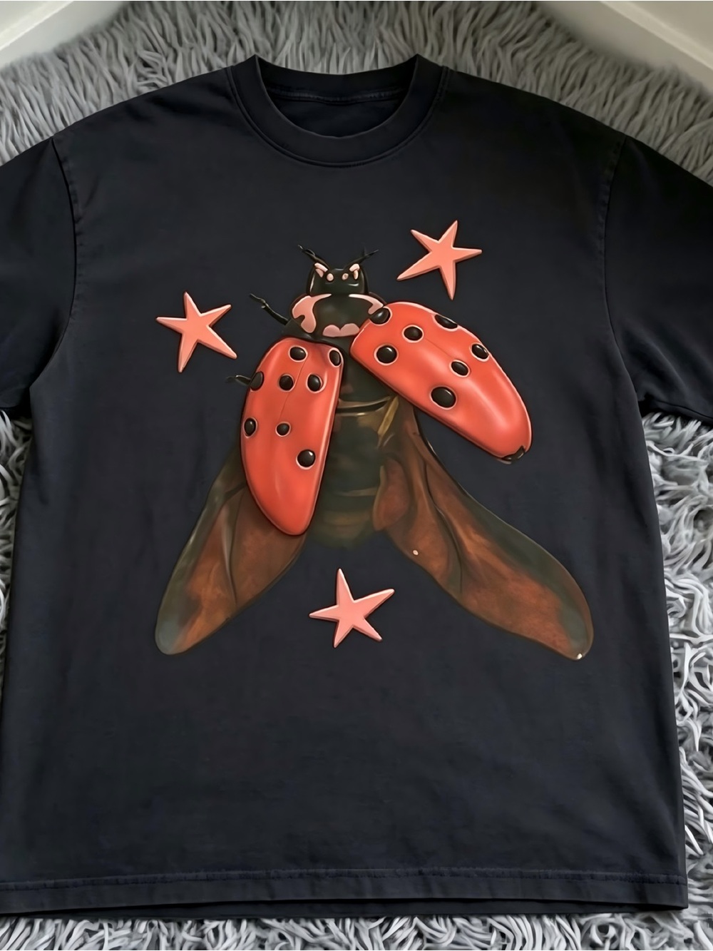 Vintage Ladybug Star Graphic Womens Mens T-shirt Unisex